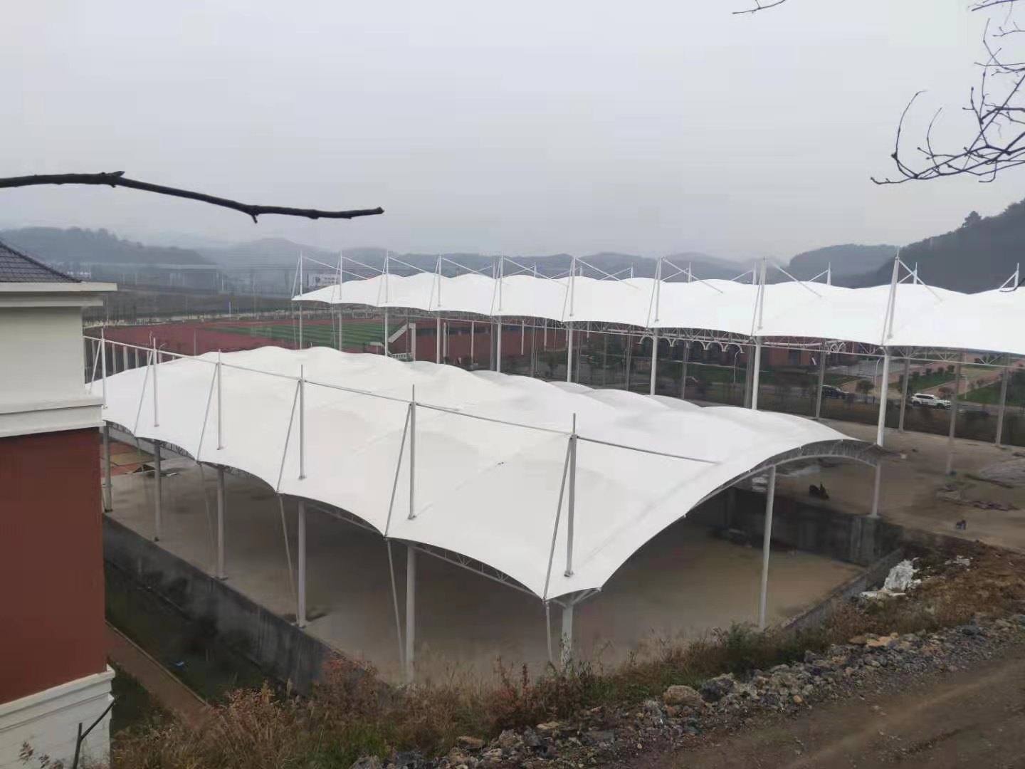 贵州遵义医科大学蓝球场膜结构建筑